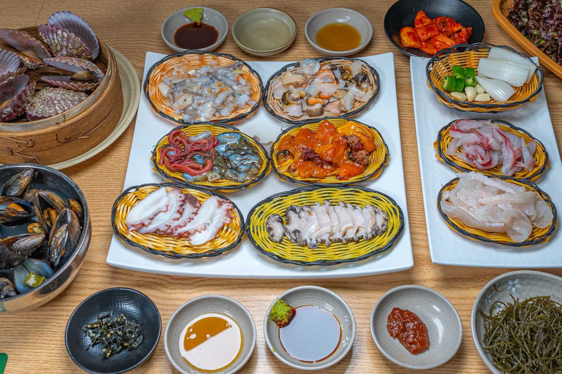 장씨해녀집 바다둘 코스 해녀촌 대표 메뉴 한 상