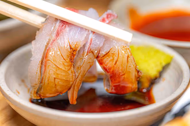 장씨해녀집 밀치회(가숭어), 간장에 깔끔하게